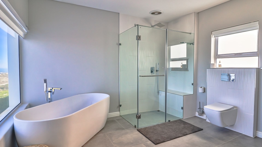 4 Bedroom Property for Sale in Pearl Bay Western Cape